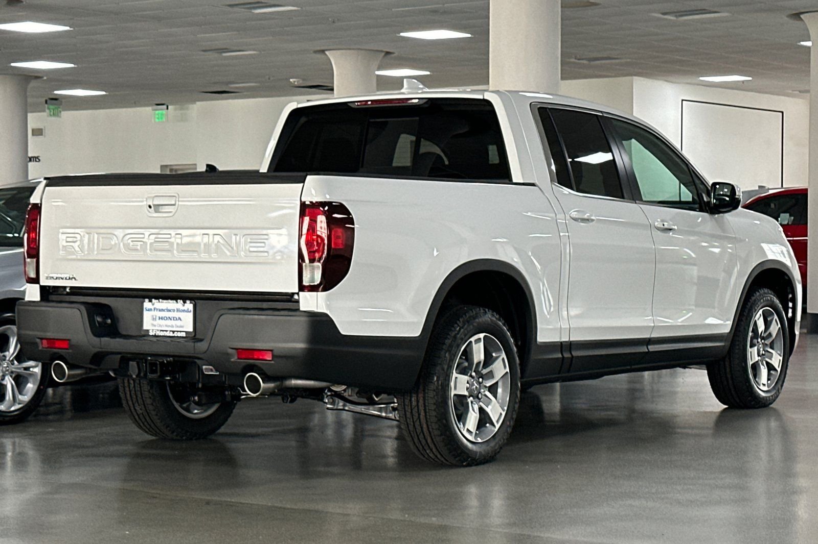 New 2026 Platinum White Pearl Honda RTL image 4
