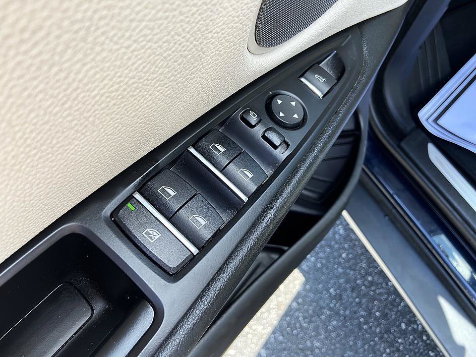 Used 2018 Imperial Blue Metallic BMW xDrive35i image 10