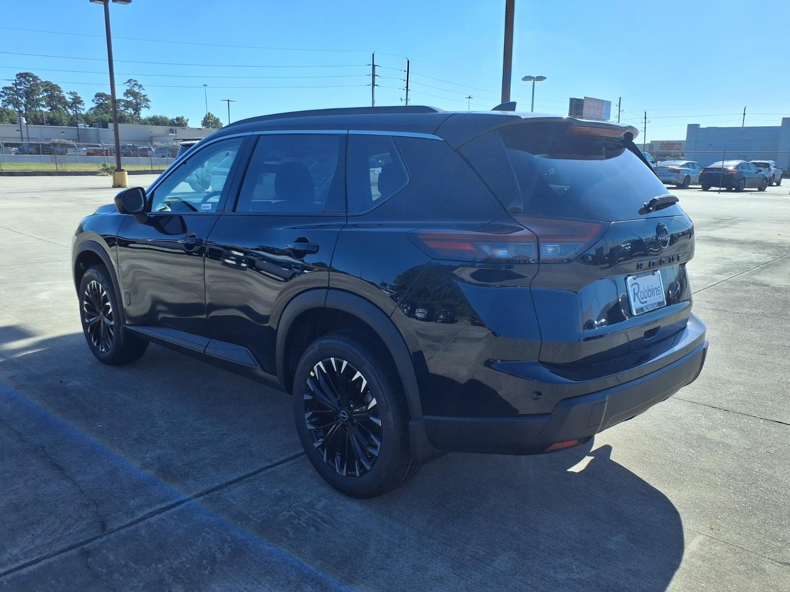 2026 Nissan Rogue photo 2 of 26