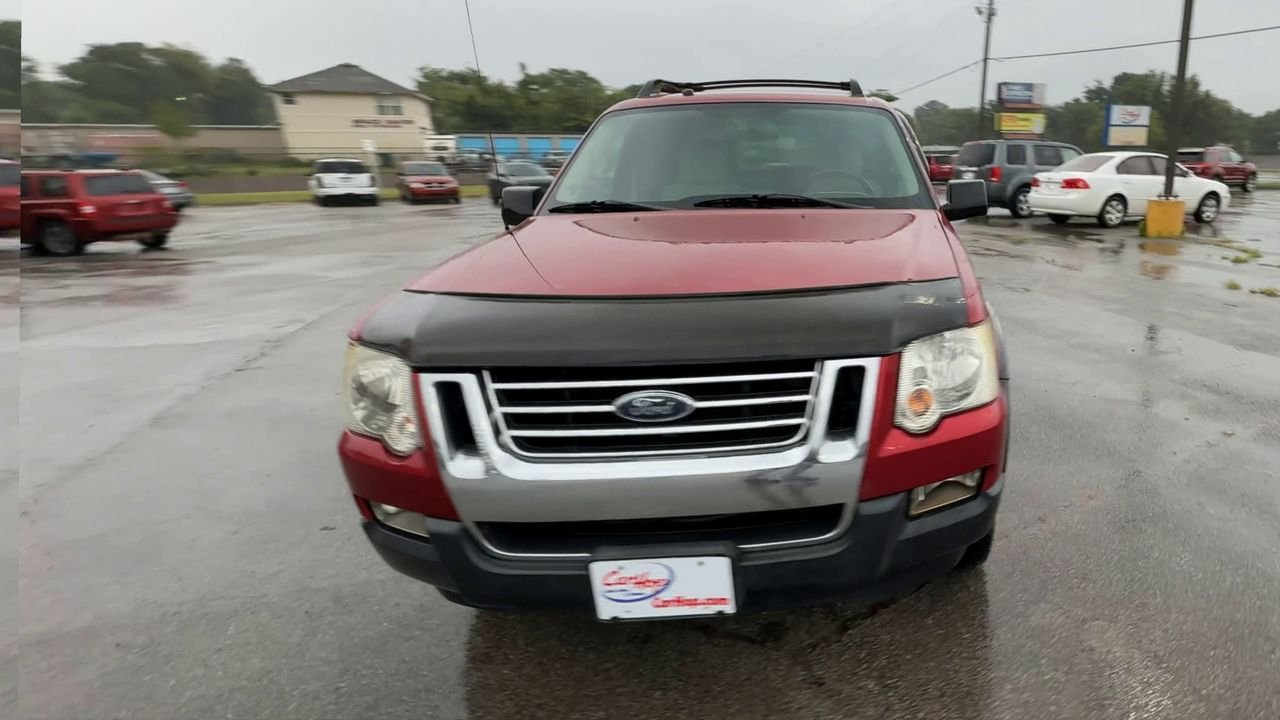 2008 Ford Explorer Sport Trac XLT photo 2