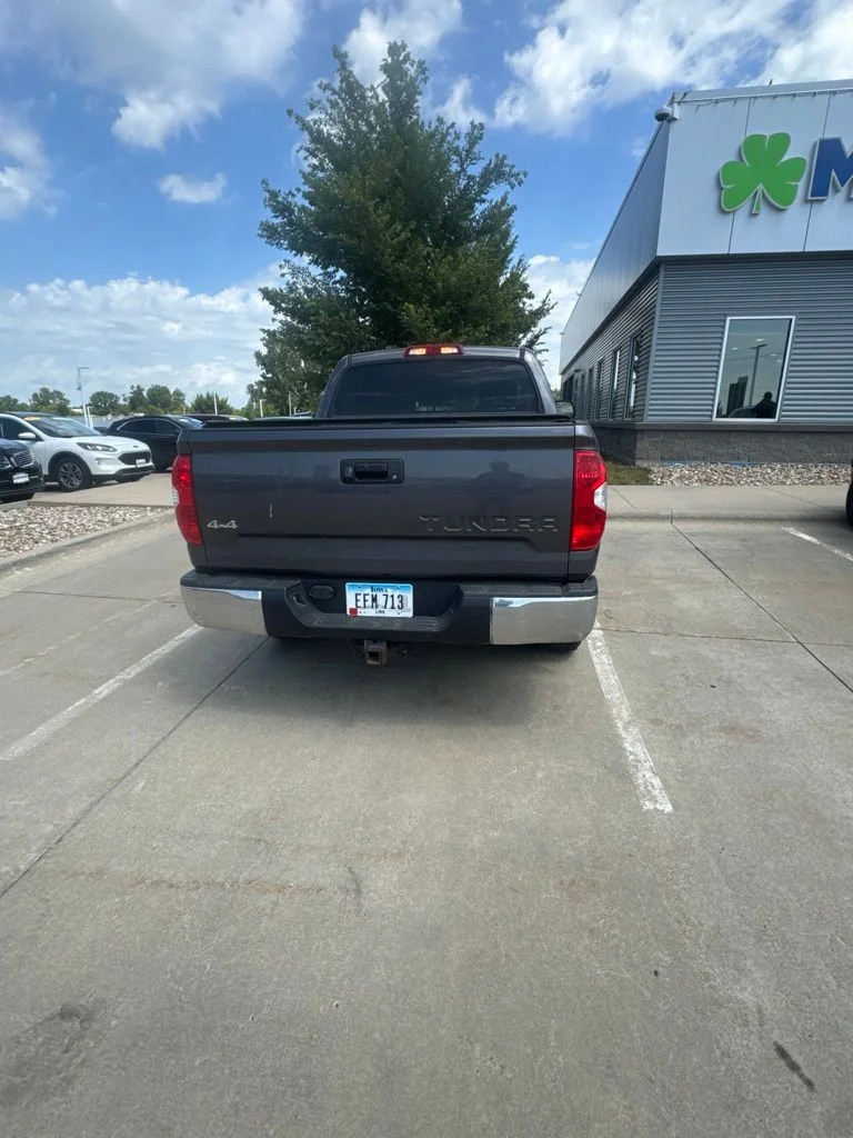 Used 2017 Gray Toyota SR5 image 6
