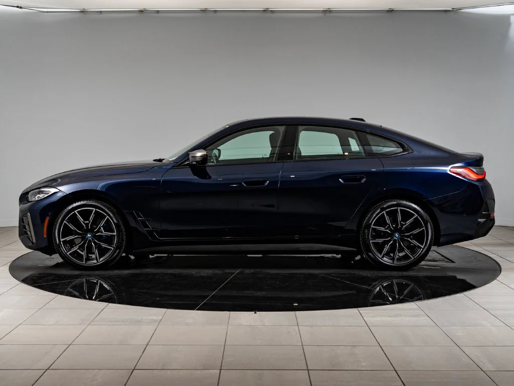 Used 2023 Tanzanite Blue Ii Metallic BMW M50 image 5