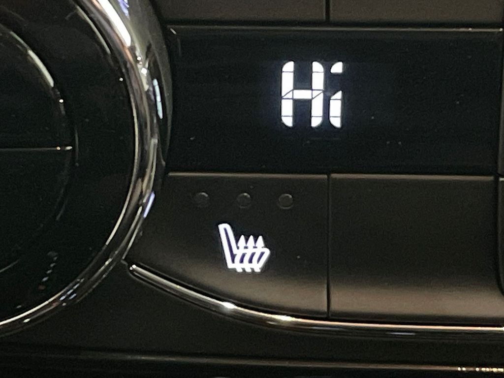 Used 2025 White Chevrolet LT image 29