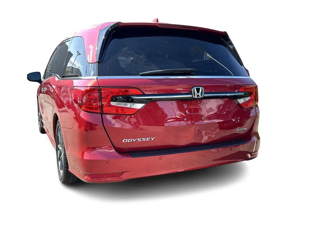 Used 2022 Radiant Red Metallic II Honda Touring No Accident History   Local BC   Clean Tit image 11