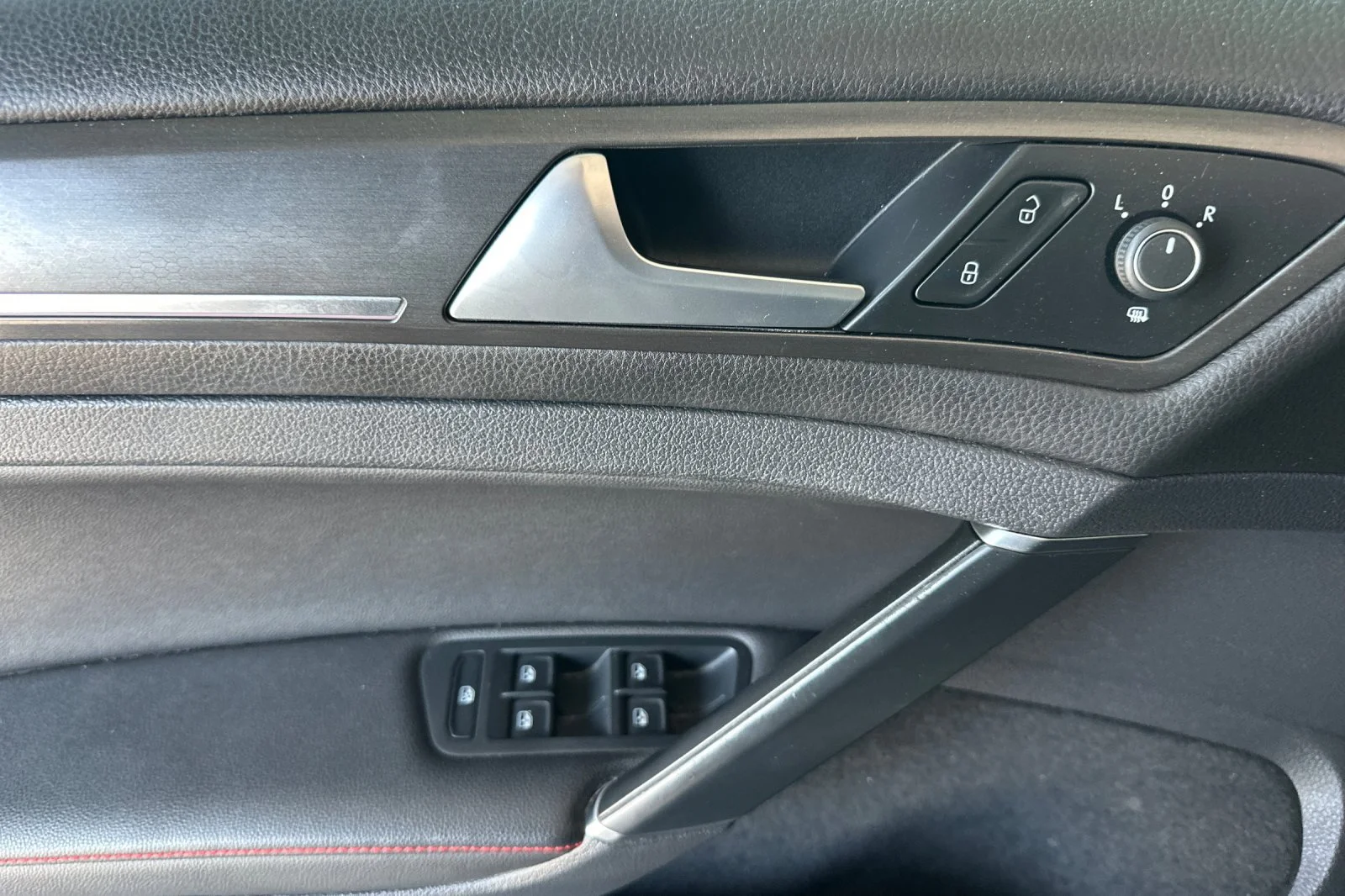 Used 2019 White Volkswagen Rabbit Edition image 11