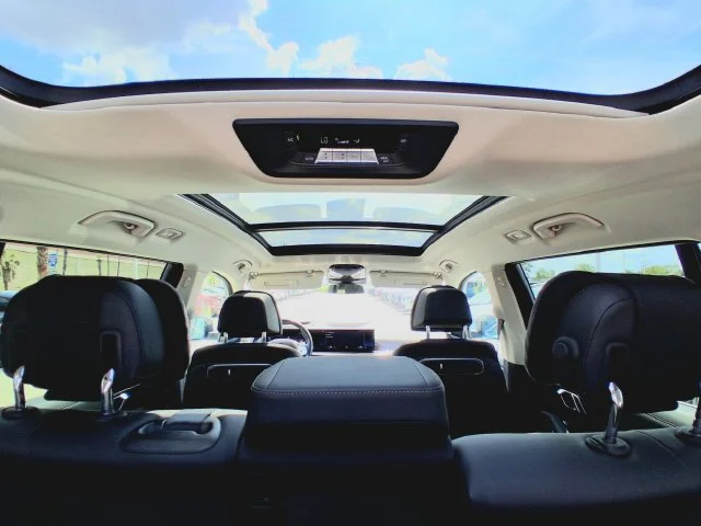 Used 2023 White BMW xDrive40i image 29