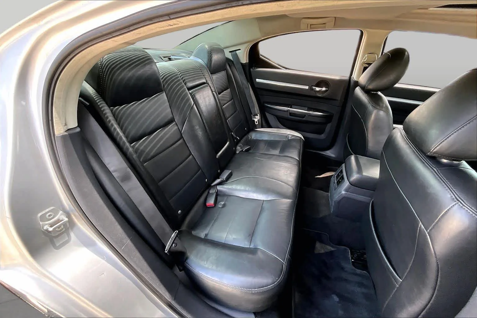 Used 2008 Bright Silver Metallic Dodge SXT image 19