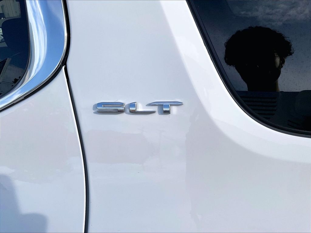 Used 2023 Summit White GMC SLT image 29