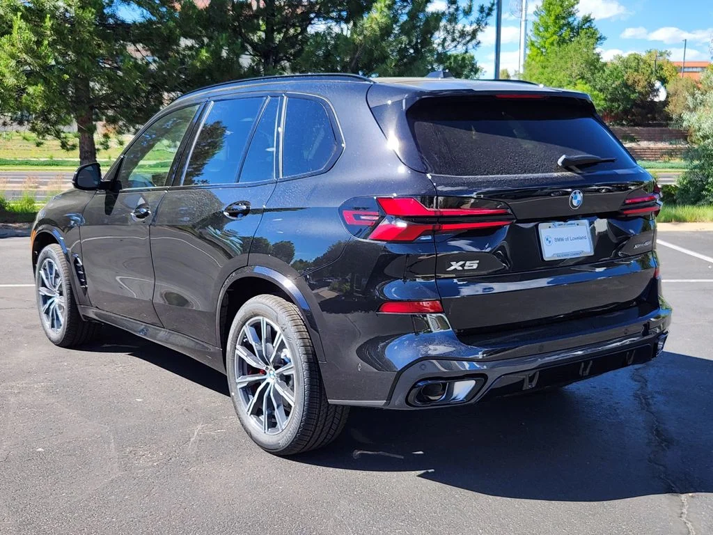 New 2026 Black Sapphire Metallic BMW xDrive40i image 3