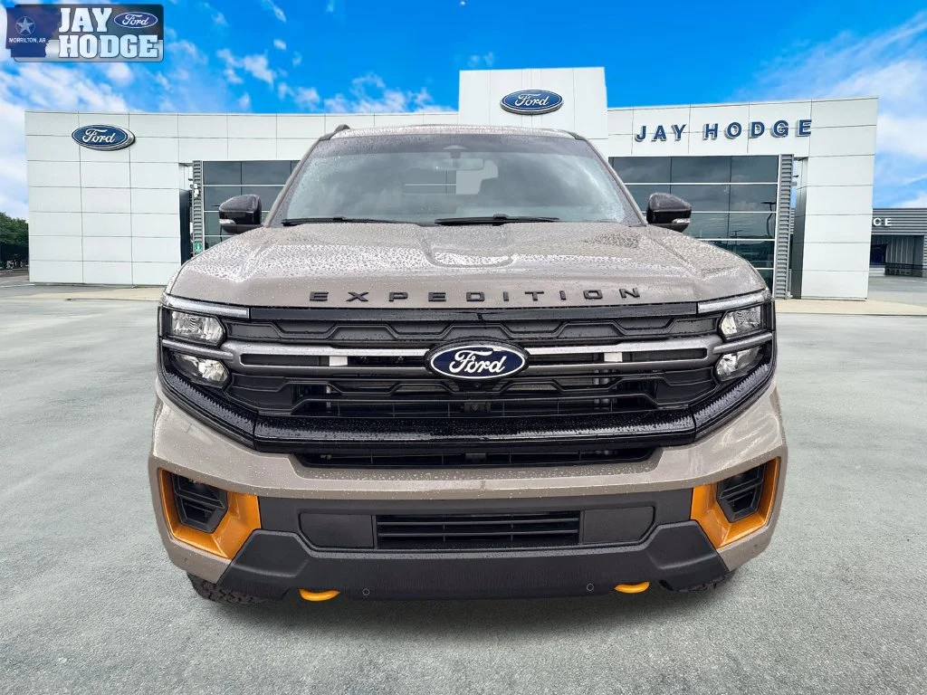 New 2027 Marsh Gray Ford Tremor® image 9
