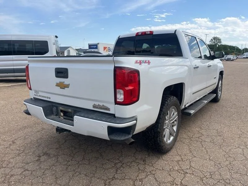 Used 2017 Iridescent Pearl Tricoat Chevrolet High Country image 3