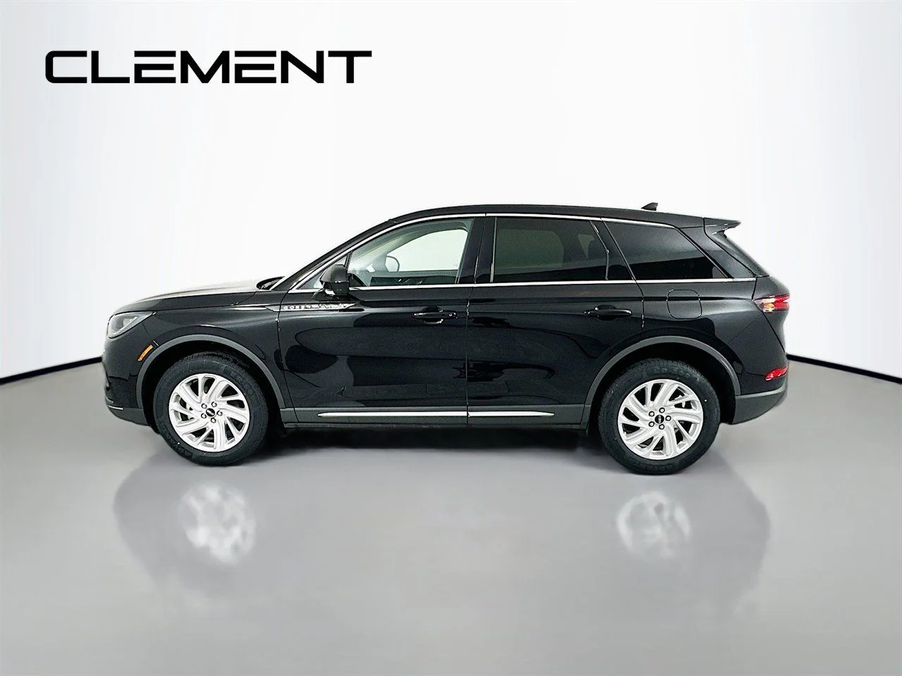 Used 2025 Black Metallic Lincoln Premiere image 6