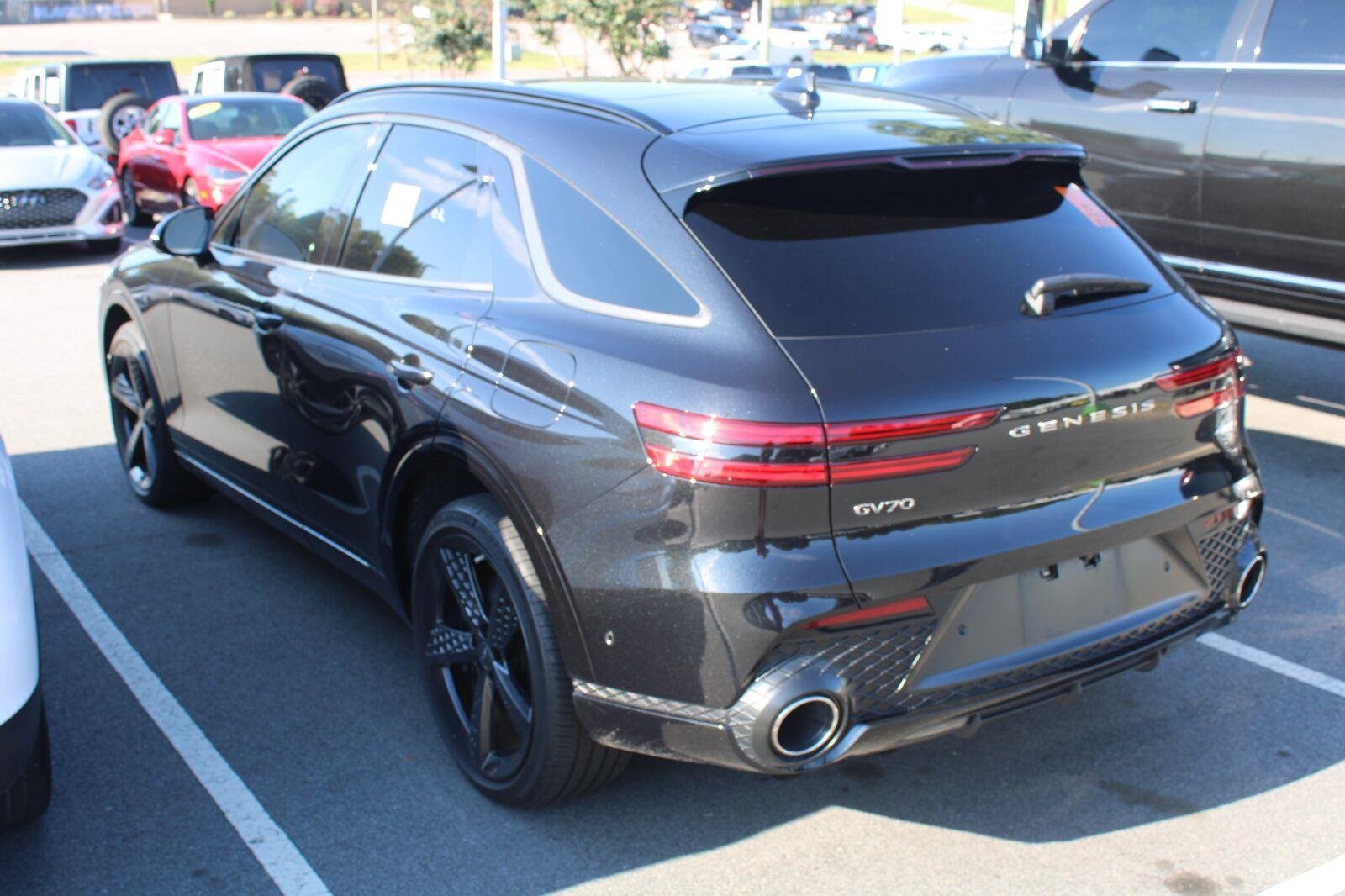 Used 2023  Genesis 2.5T Standard image 8