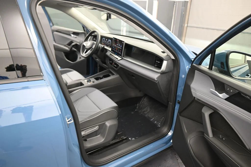New 2026 Blue Volkswagen 2.0T SE image 44