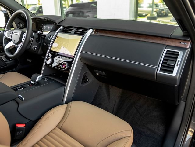 New 2026 Charente Grey Land Rover Dynamic SE image 37
