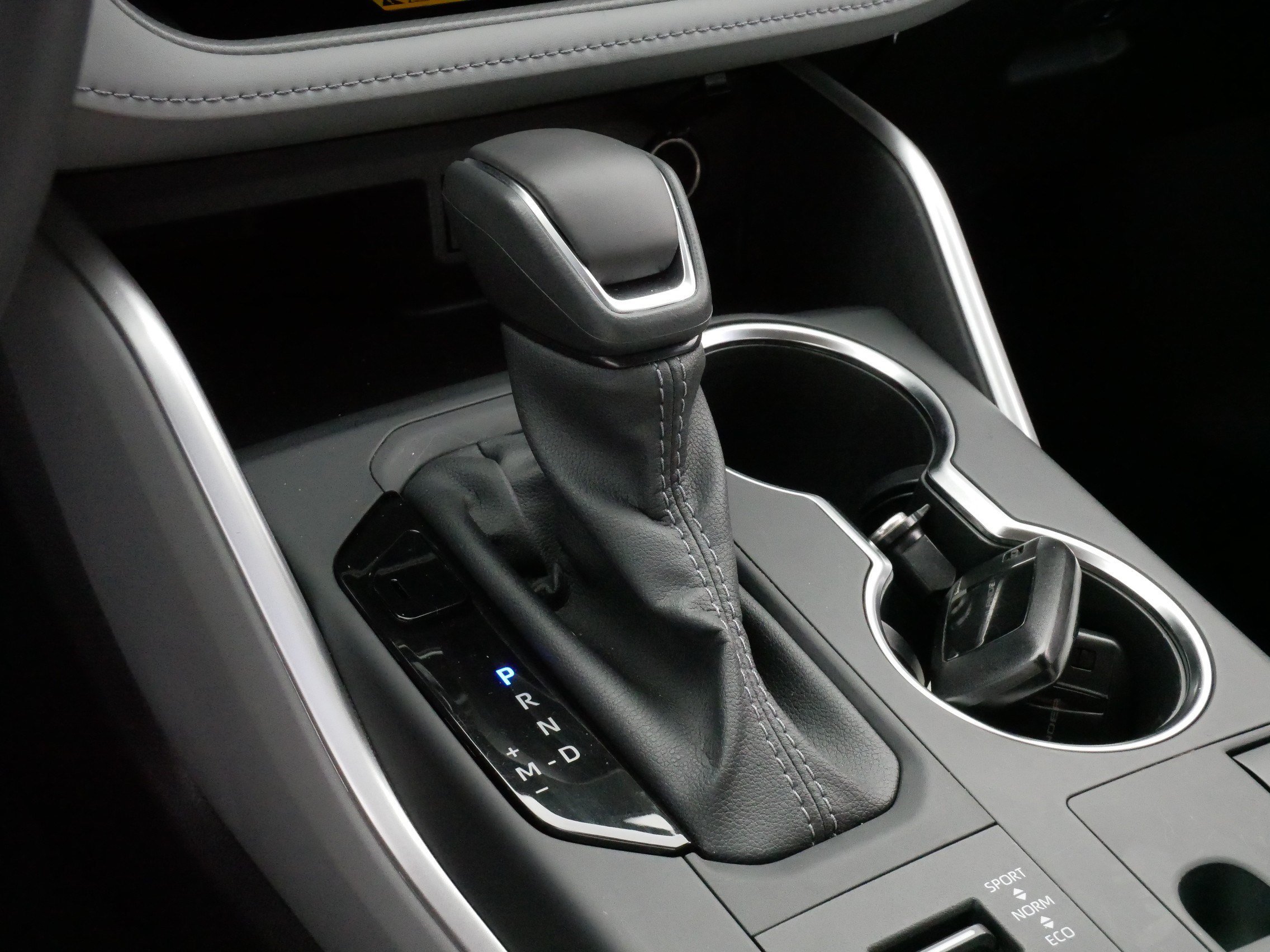 Certified Used 2026 Wind Chill Pearl Toyota XLE image 24