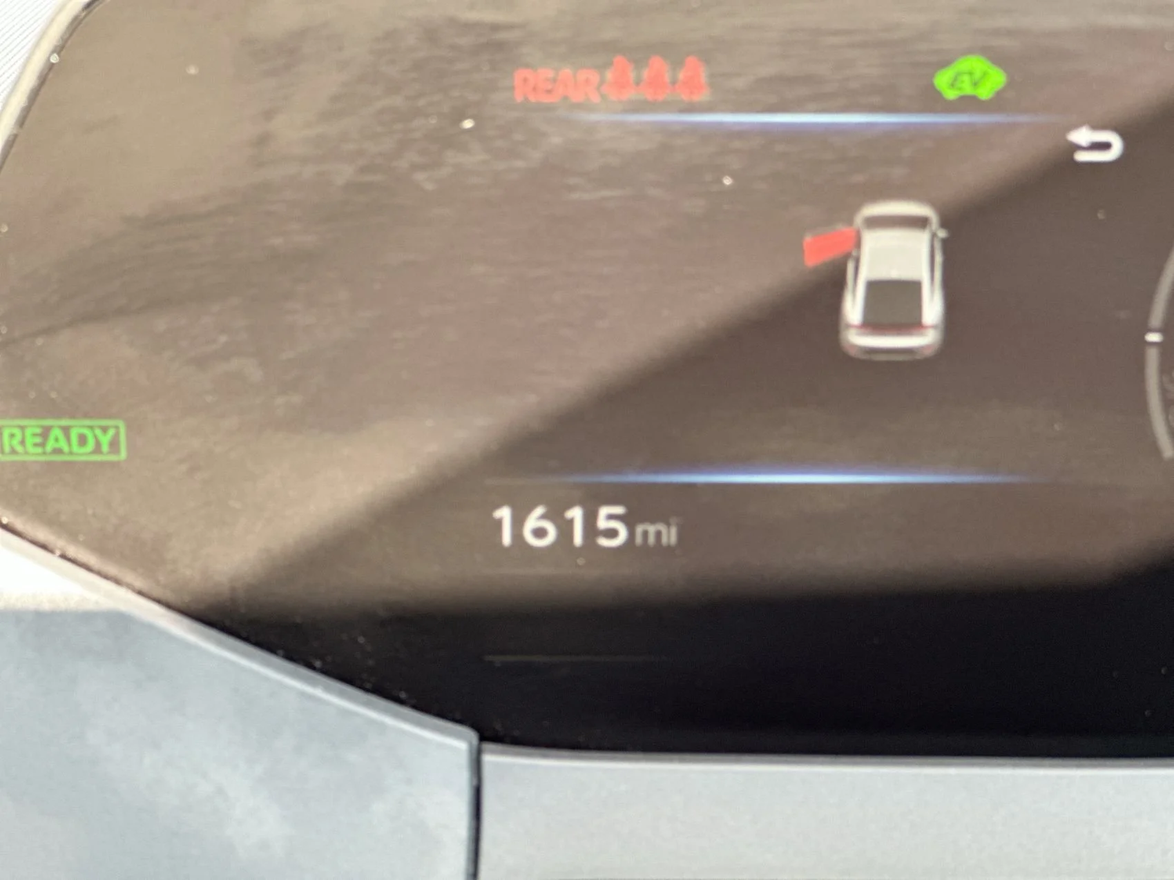 2025 Toyota Prius LE - Photo 15