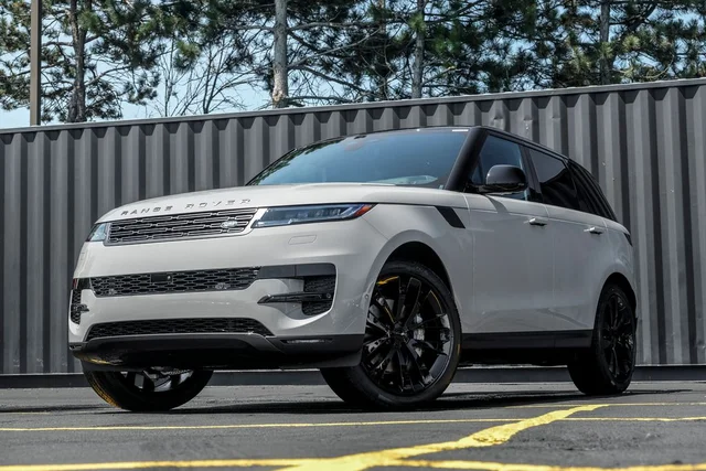 2026 Land Rover Range Rover Sport SE