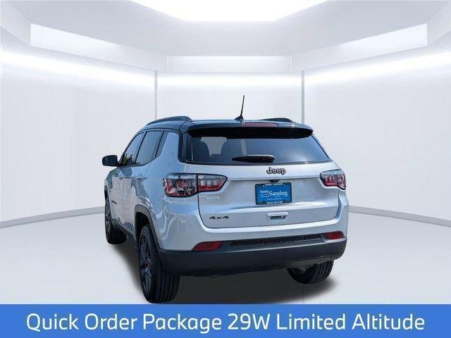 New 2026 Silver Zynith Metallic Clear-Coat Exterior Paint Jeep Limited image 3