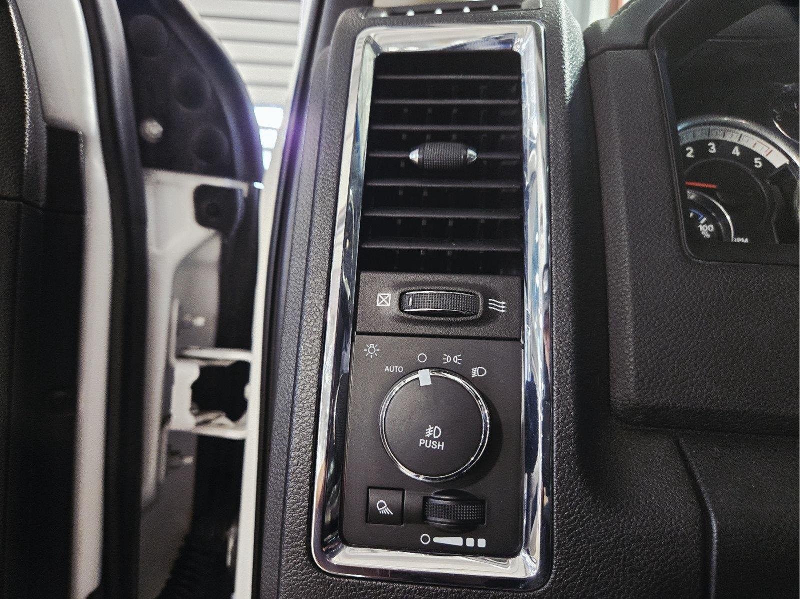 Used 2016 Bright White Clearcoat Ram Laramie image 22