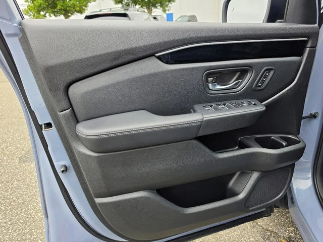 2025 Honda Pilot Touring - Photo 19