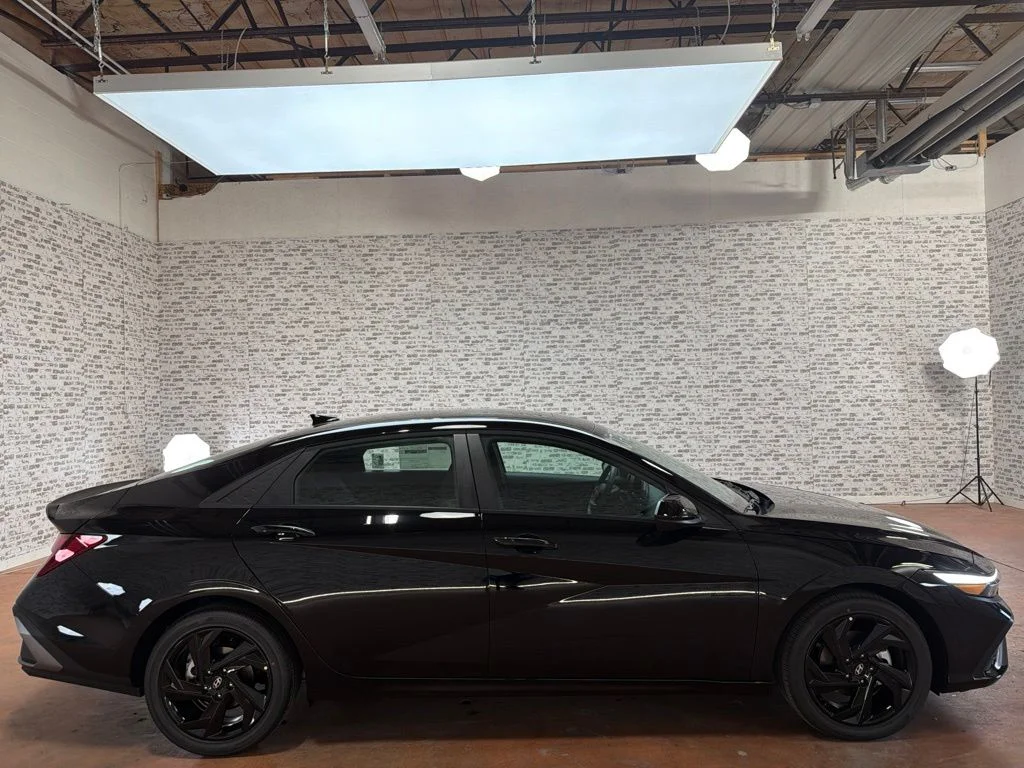 New 2026 Abyss Black Hyundai SEL Sport image 8