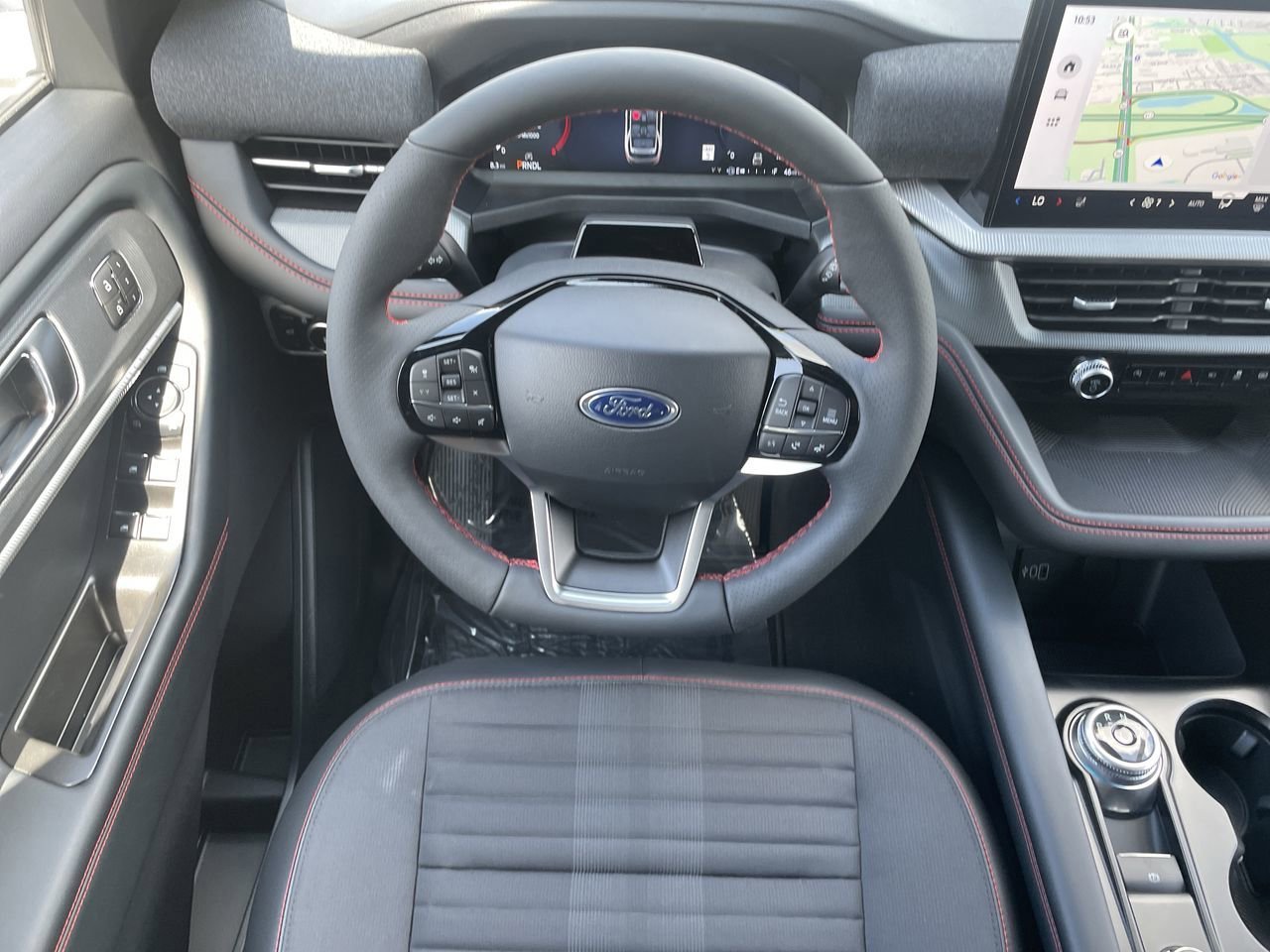 New 2026 Star White Metallic Tri-Coat Ford ST-Line image 13