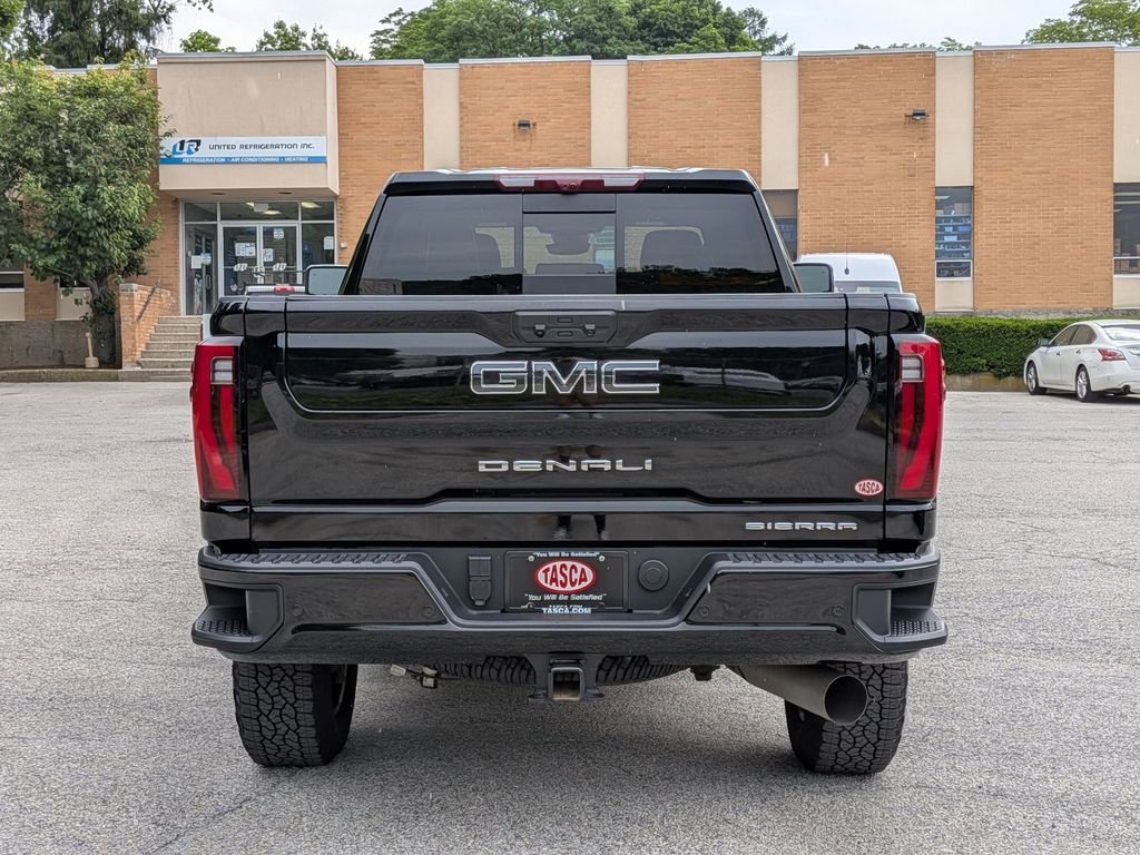Used 2026 Black GMC Denali Ultimate image 4