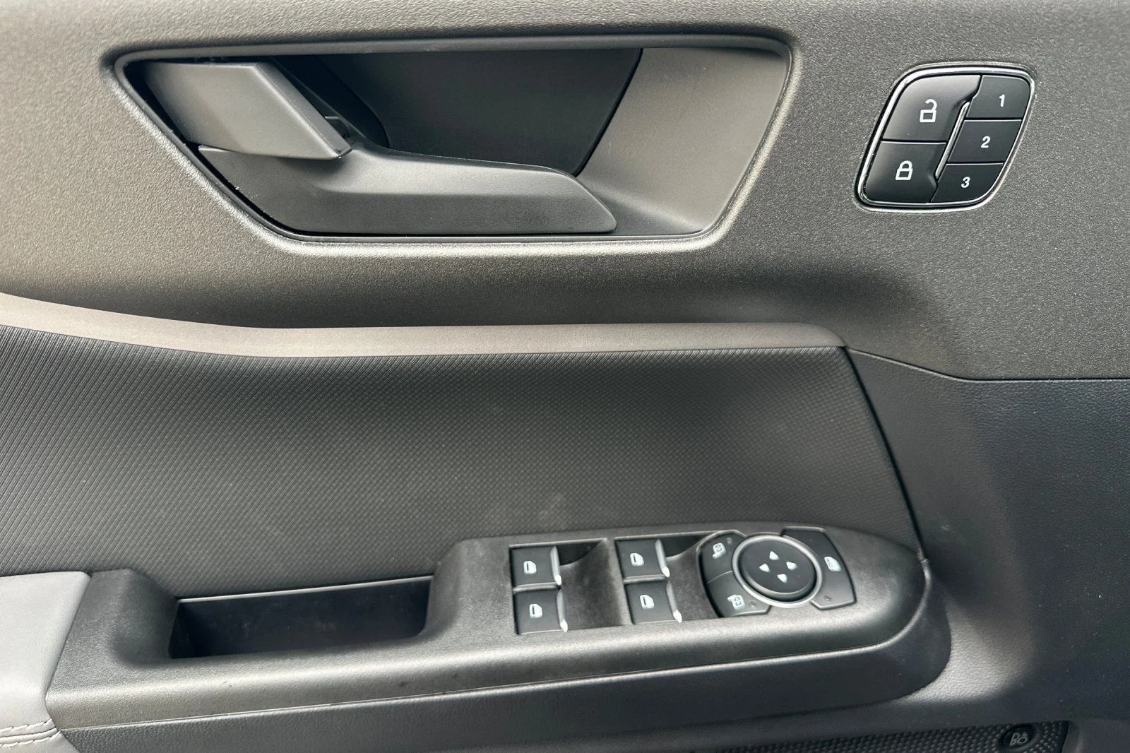 New 2025 Carbonized Gray Metallic Ford Badlands® image 10