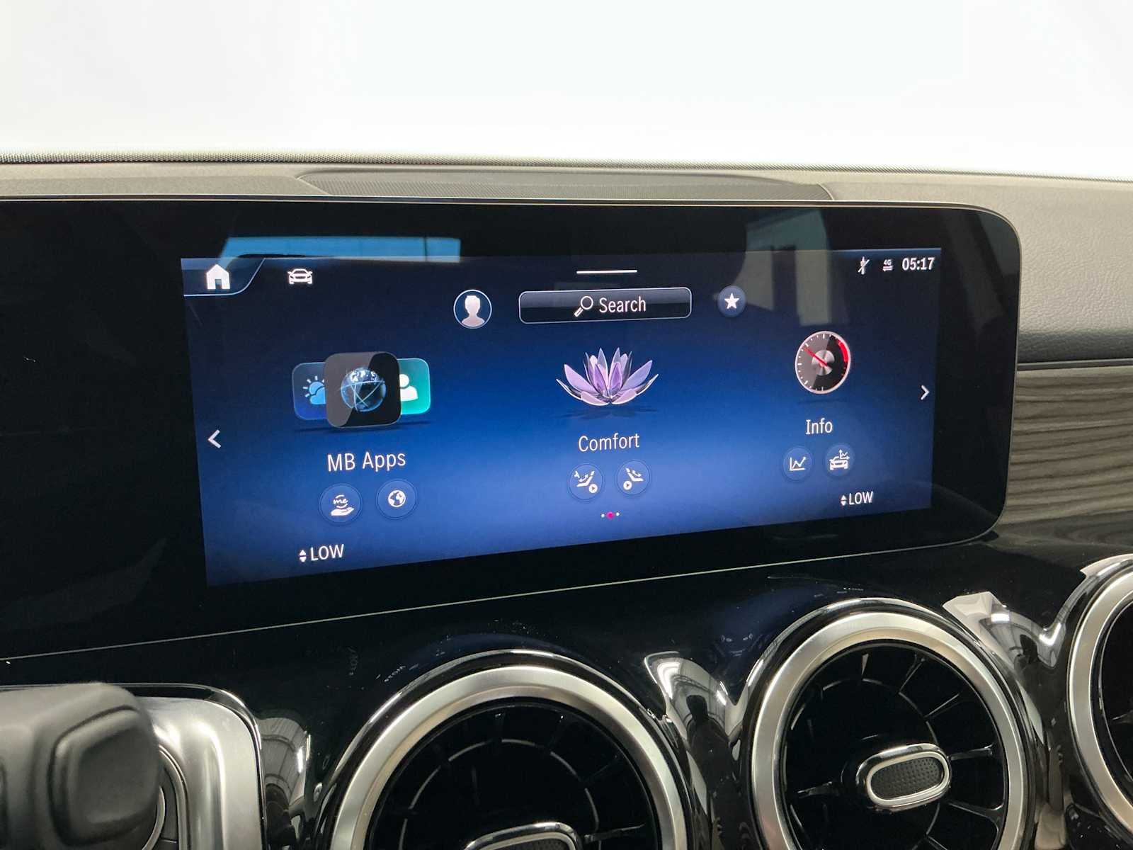 Certified Used 2026 Polar White Mercedes-Benz GLB 250 image 14