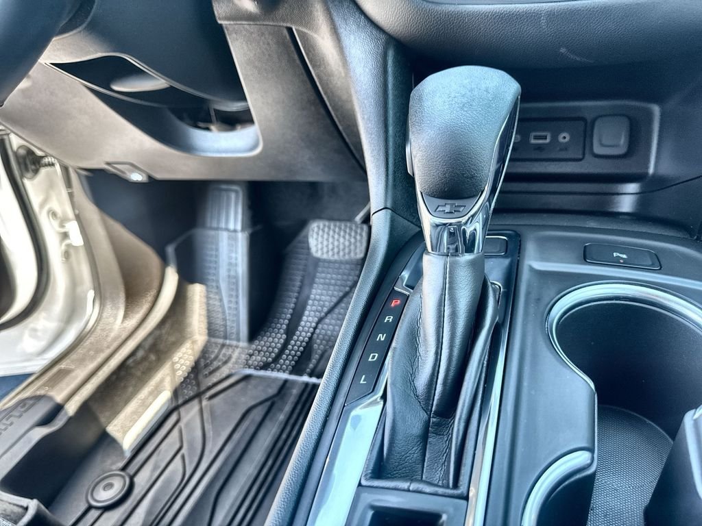 Used 2024 White Chevrolet LT image 19