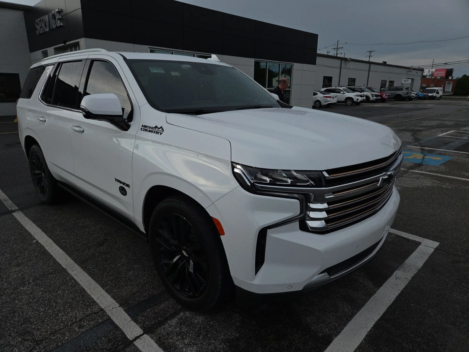 Used 2023 White Chevrolet High Country image 3