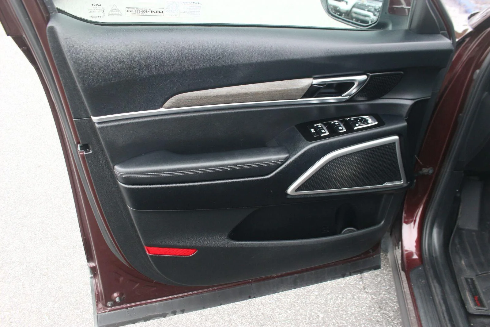 Used 2022 Sangria Kia EX image 12