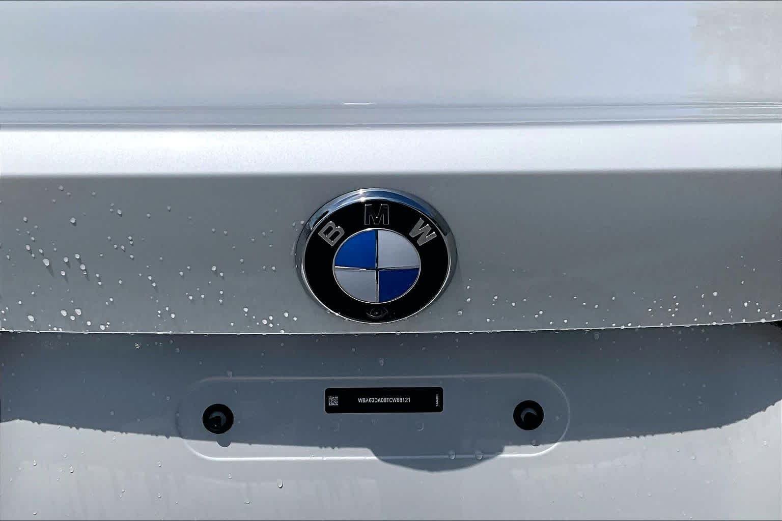 New 2026 Mineral White Metallic BMW 430i xDrive image 15