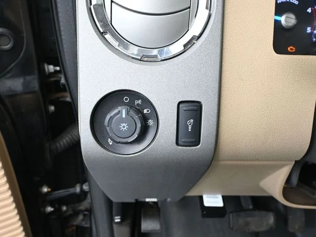 2011 Ford F-250 Super Duty Lariat - Photo 29