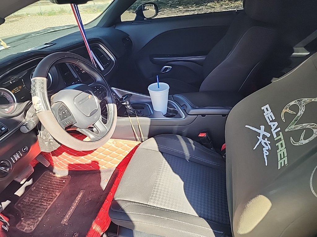 Used 2017 Black Dodge R/T image 10