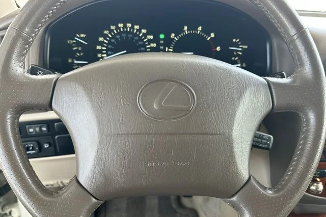 Used 1998  Lexus 470 image 23