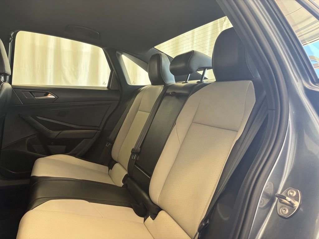 Used 2020 Platinum Gray Metallic Volkswagen R-Line image 24