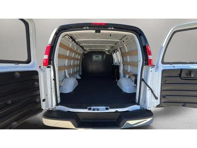 Used 2024 Summit White GMC Work Van image 30
