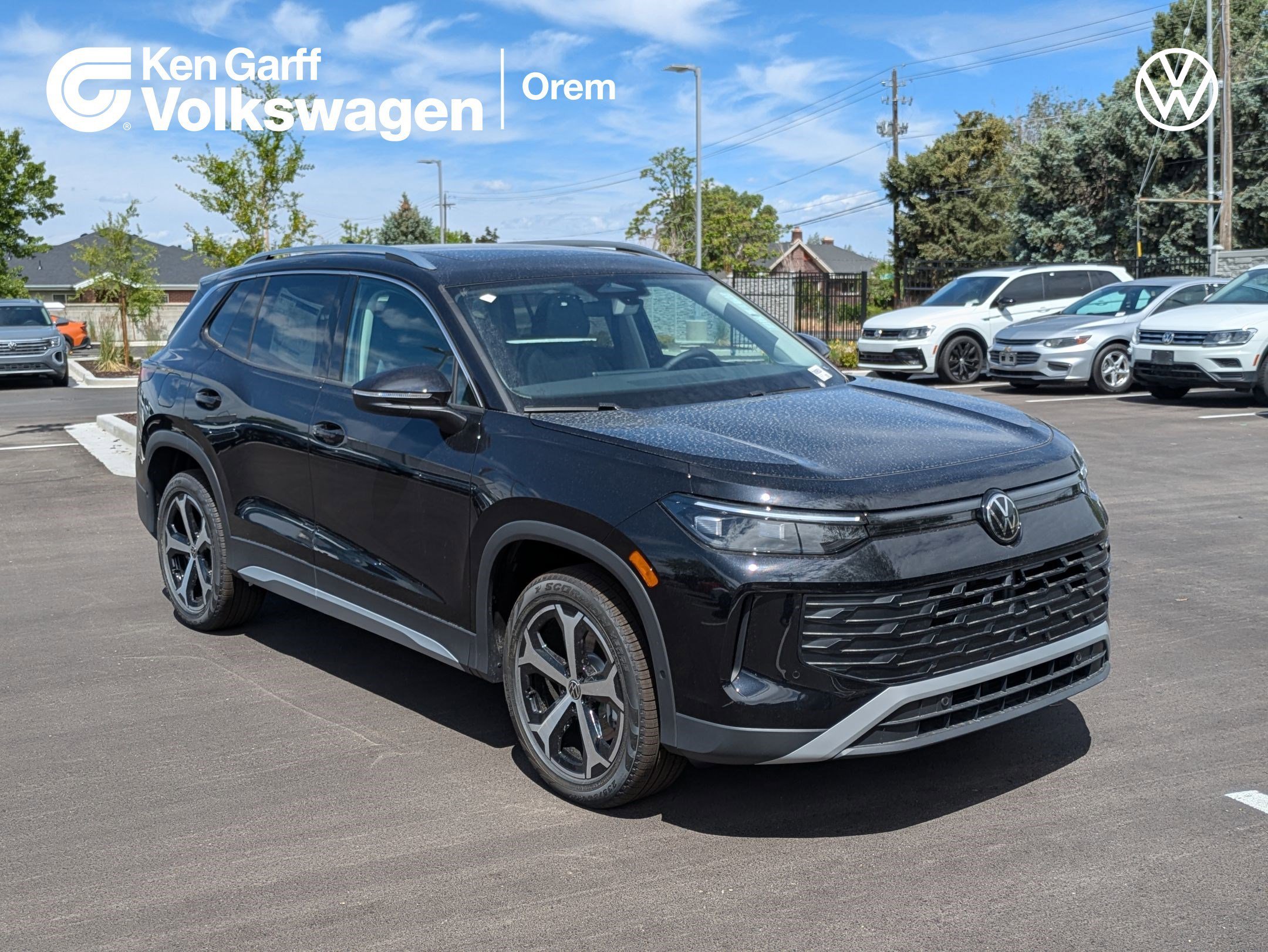 2026 Volkswagen Tiguan 2.0T SE 4Motion's photo