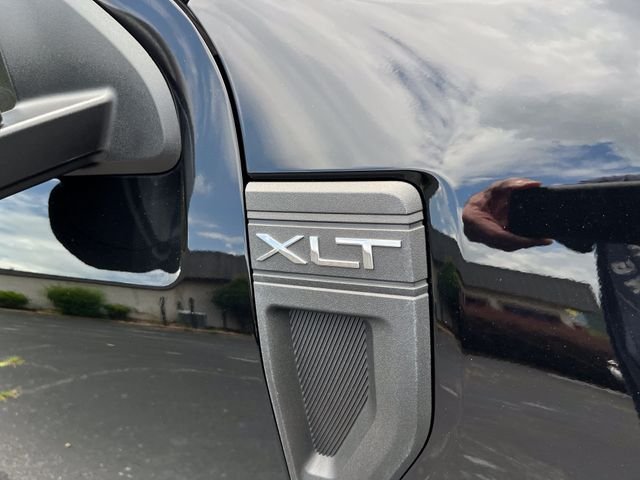 Used 2022 Shadow Black Ford XLT image 33