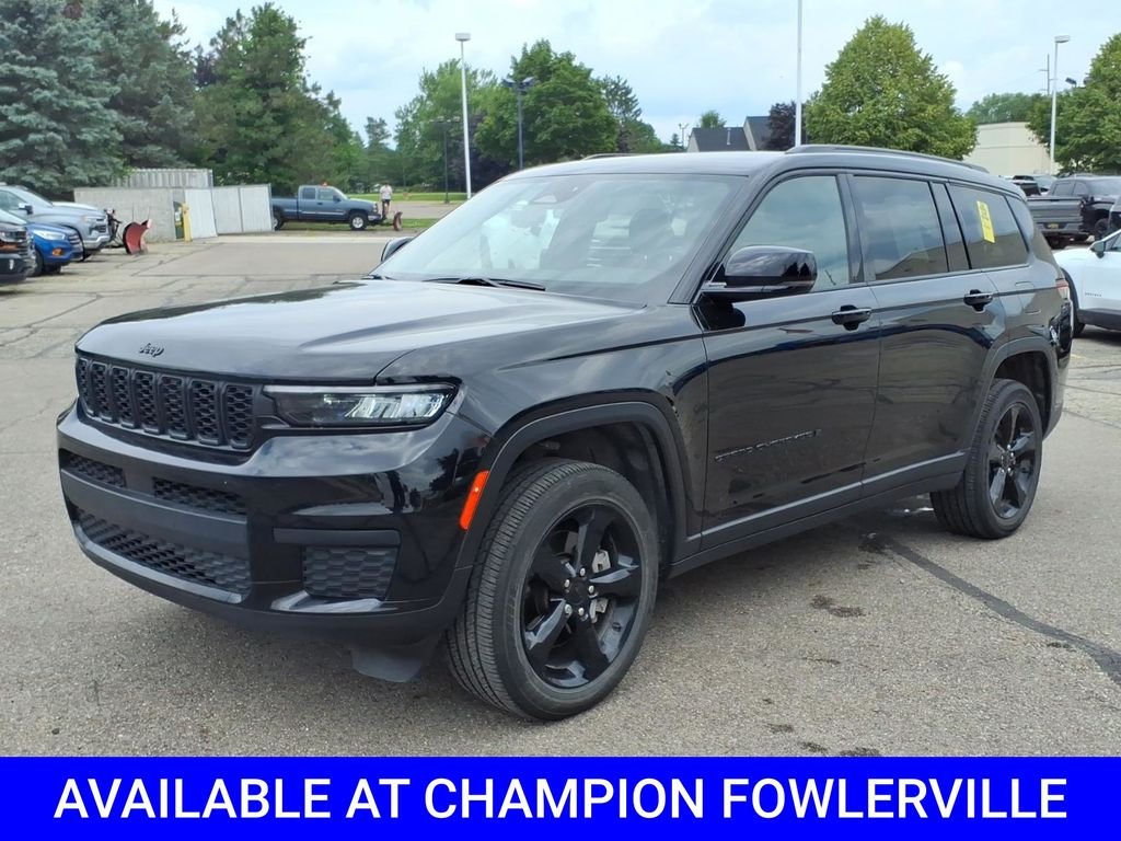 Used 2024 Black Jeep Altitude X image 3