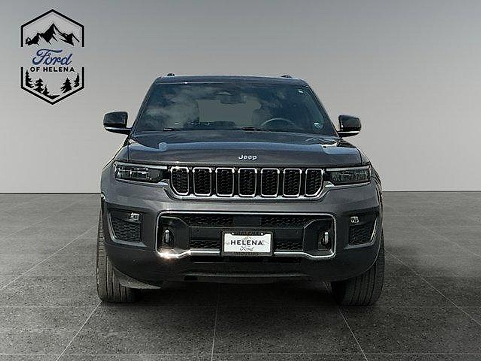 Used 2023 Baltic Gray Clearcoat Metallic Jeep Overland 4x4 image 8