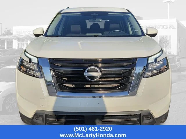 Used 2024 White Nissan SV image 5