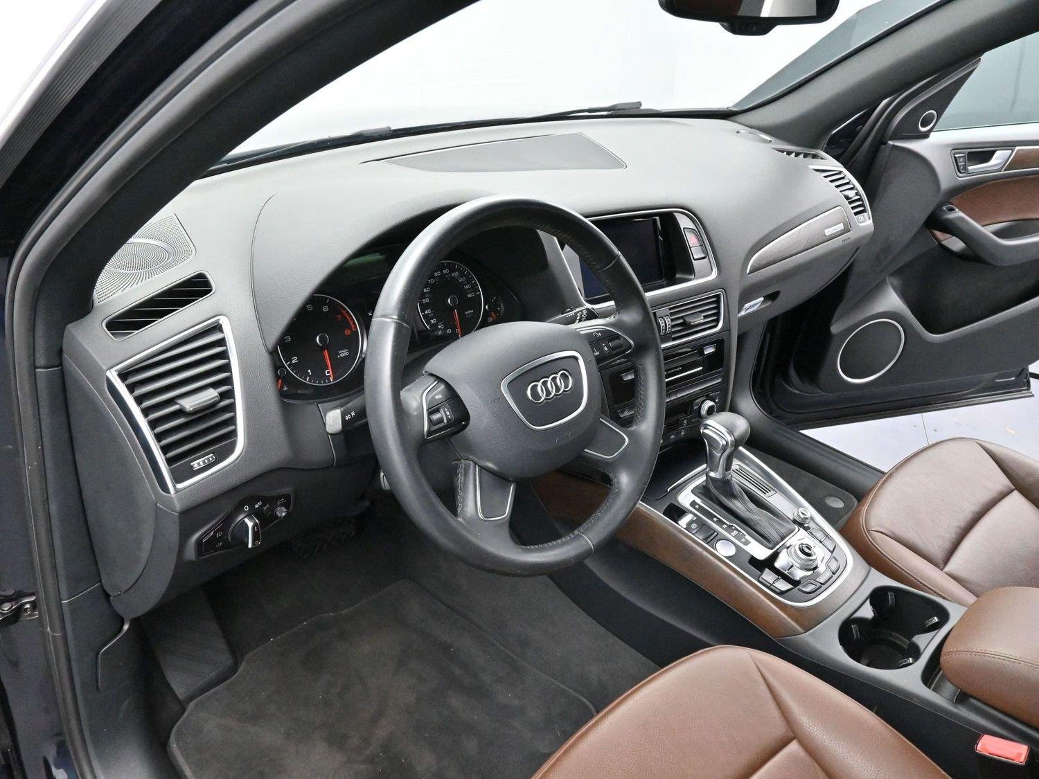 Used 2017 Moonlight Blue Metallic Audi Premium Plus image 13