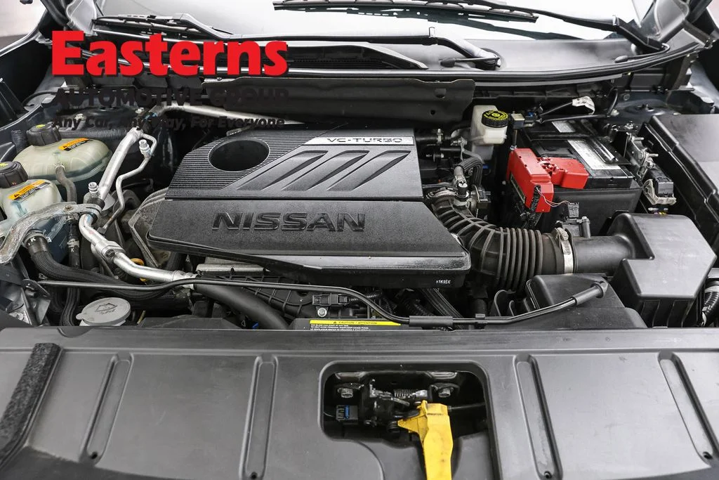 Used 2023 Gray Nissan S image 7