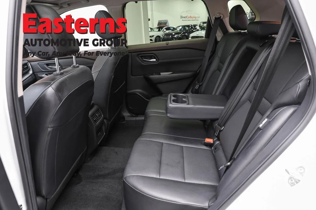 Used 2023 White Nissan SV image 22