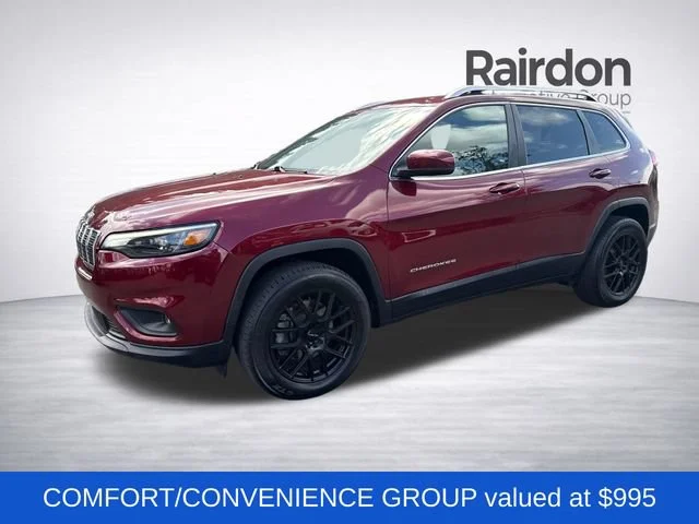 Used 2019 Velvet Red Pearlcoat Jeep Latitude Plus image 3