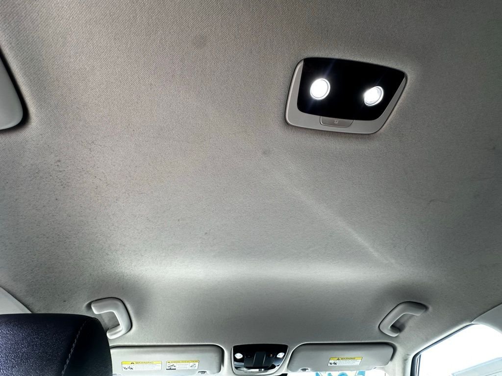 Used 2021 White Kia SX image 17