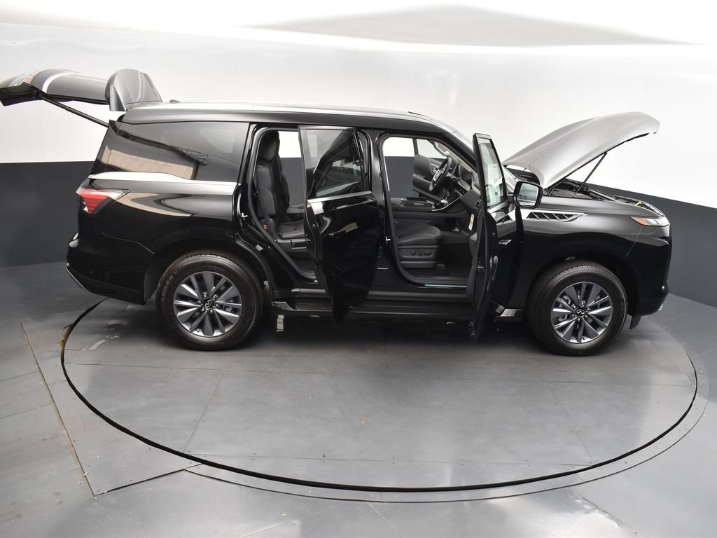 Used 2025 Black INFINITI PURE image 54